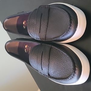 Women's Cole Haan black leather loafer w/ white rubber sole, never worn, size 8